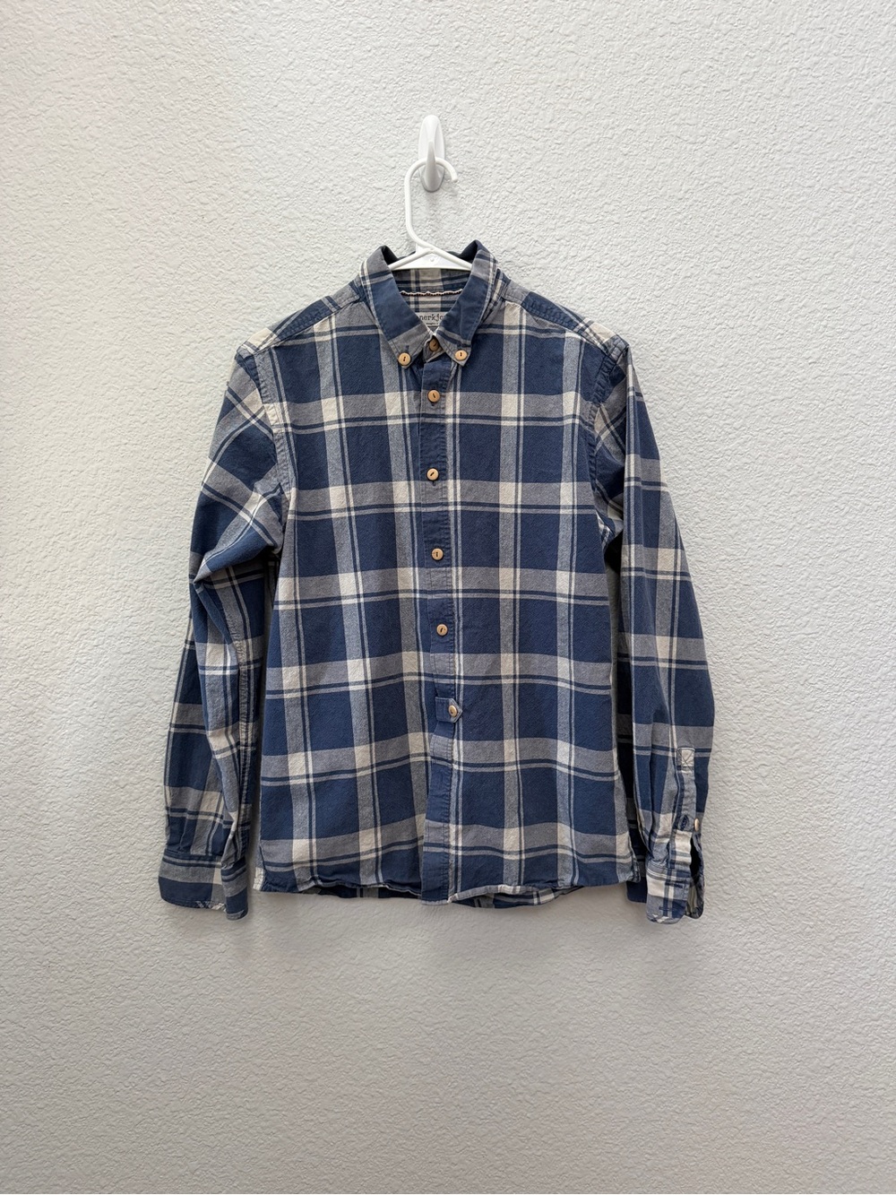 Anerkjendt Men's Blue and Cream Plaid Button Down Shirt - M - Danish